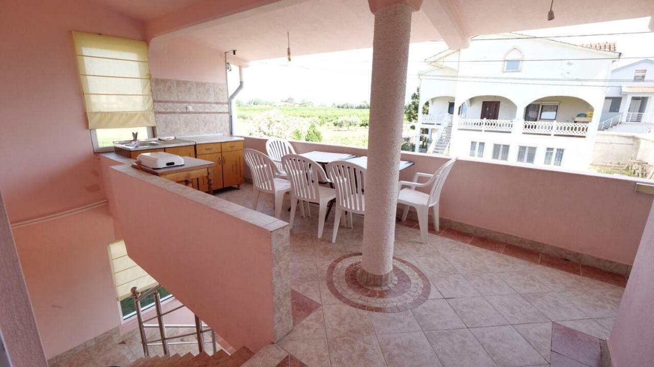 Familien Apartment Zeno Ulcinj Exterior photo